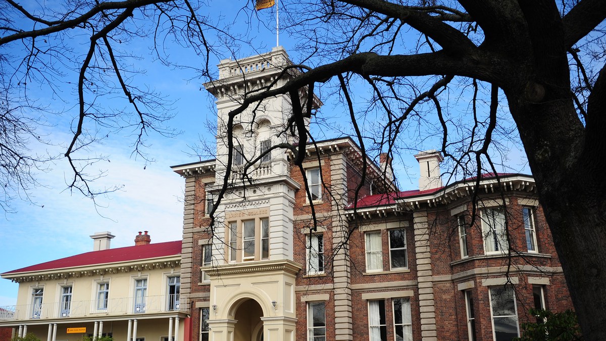 Scotch Oakburn College