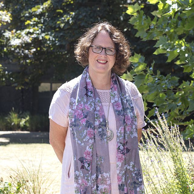 Ms Julie Palmer-Gianni