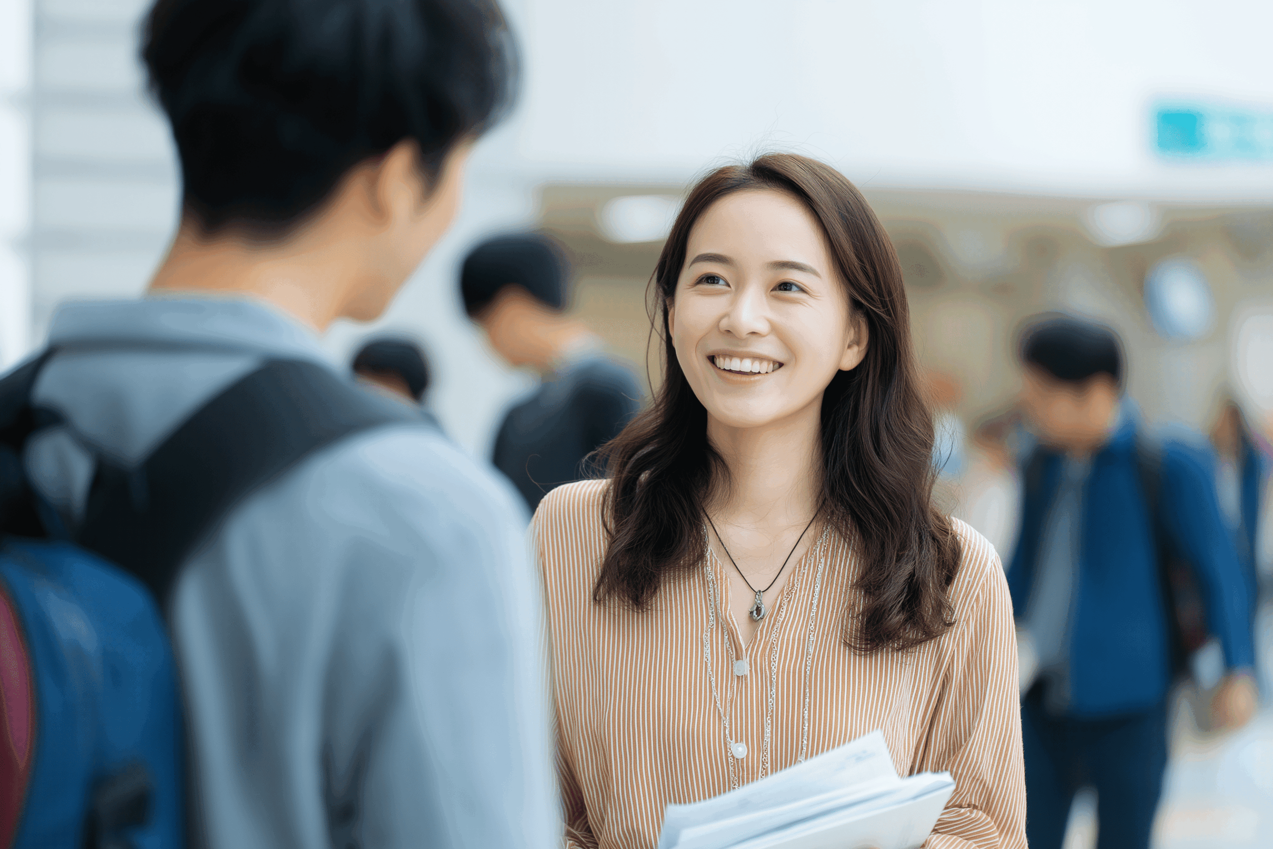 Adelaide University 航空學生於訓練飛機前合照